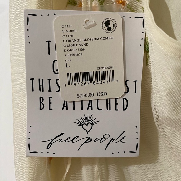 Julie Embroidered Maxi Dress - Picture 3 of 13